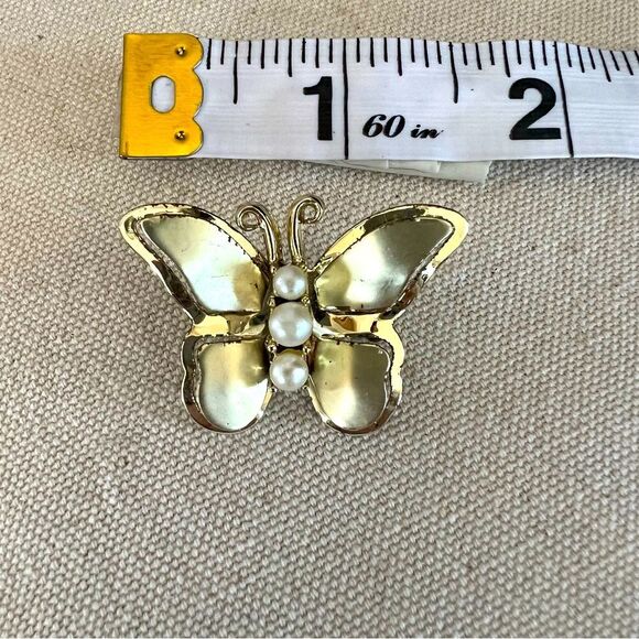 Vintage Rare Duo Butterfly Brooch Set Gold Tone Faux Pearl Accent - Picture 12 of 12